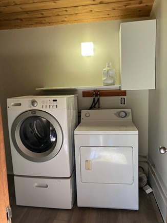 West Tisbury Martha's Vineyard vacation rental - Laundry (in Laundry/Mudroom)