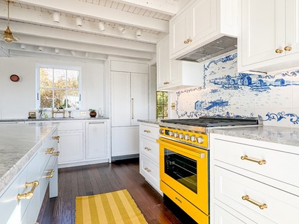 Chilmark Martha's Vineyard vacation rental - Newly renovated eat-in kitchen with breakfast nook + window seat