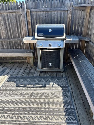 Vineyard Haven Martha's Vineyard vacation rental - Hungry? There's nothing like good barbeque!