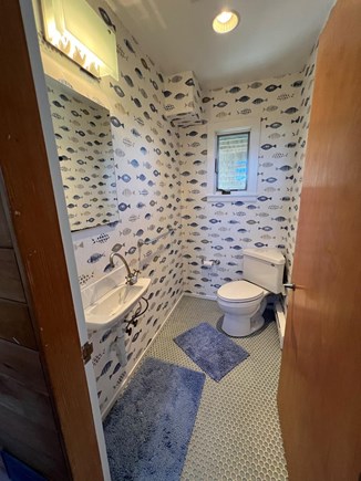 Vineyard Haven Martha's Vineyard vacation rental - Half bath