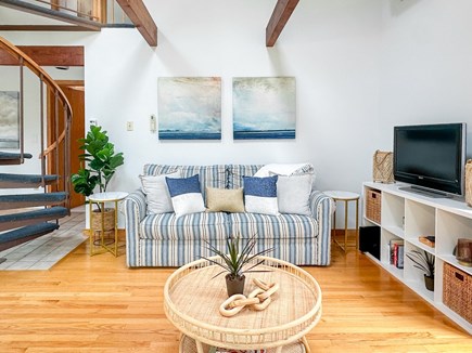 Edgartown Martha's Vineyard vacation rental - Pull-out couch in living room