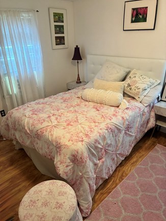 Oak Bluffs Martha's Vineyard vacation rental - Bedroom with Queen, TV and AC