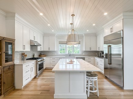 Edgartown Martha's Vineyard vacation rental - Beautiful chef's kitchen with bar seating