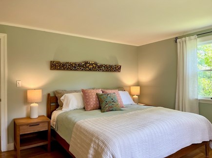 Vineyard Haven Martha's Vineyard vacation rental - Primary bedroom – king bed