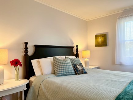 Vineyard Haven Martha's Vineyard vacation rental - Queen bedroom