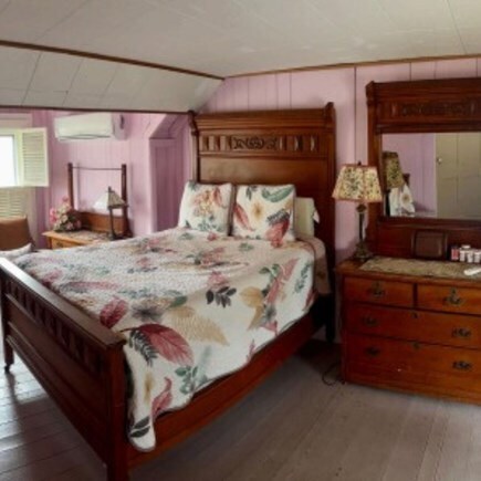 Oak Bluffs, In Town and Near Beach Martha's Vineyard vacation rental - Upstairs room