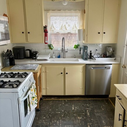 Oak Bluffs, In Town and Near Beach Martha's Vineyard vacation rental - Kitchen