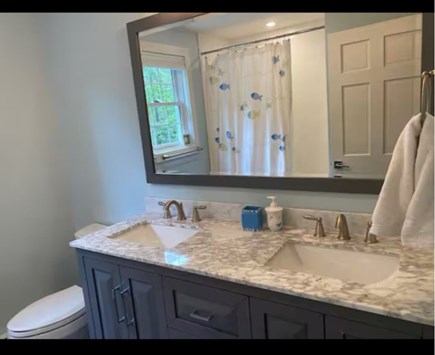 Oak Bluffs Martha's Vineyard vacation rental - Upstairs guest shared bathroom