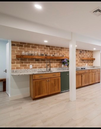 Oak Bluffs Martha's Vineyard vacation rental - Basement bar