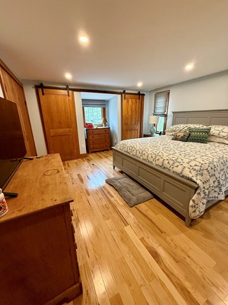 Oak Bluffs East Chop Martha's Vineyard vacation rental - PRIMARY BEDROOM WITH PRIVATE BATH