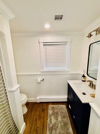 Oak Bluffs Martha's Vineyard vacation rental - Full bathroom