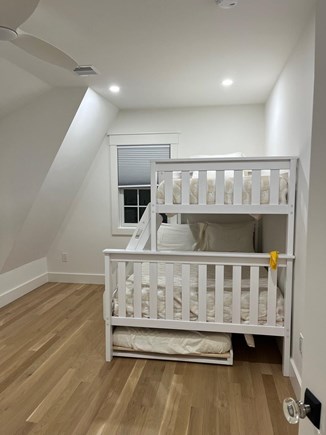 Oak Bluffs Martha's Vineyard vacation rental - Bunk room with Trundle