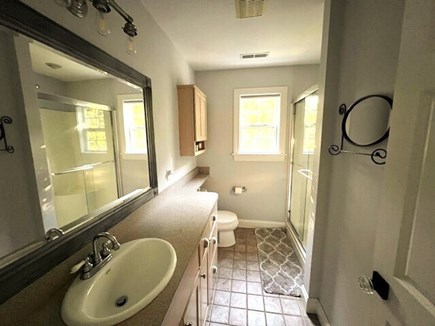 Edgartown Martha's Vineyard vacation rental - First floor bath