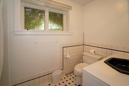 Vineyard Haven Martha's Vineyard vacation rental - Bathroom