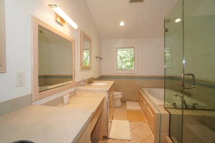 Vineyard Haven Martha's Vineyard vacation rental - Bathroom