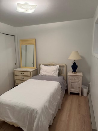 Vineyard Haven Martha's Vineyard vacation rental - Twin Bedroom