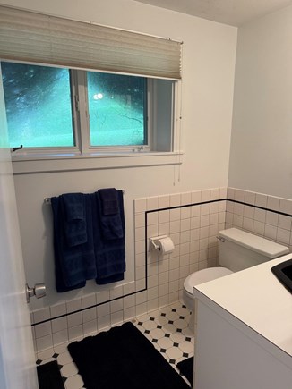 Vineyard Haven Martha's Vineyard vacation rental - Full Bathroom