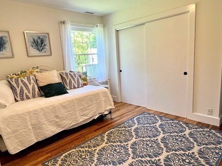 Edgartown Martha's Vineyard vacation rental - Main house twin bedroom