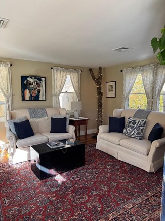 Chilmark Martha's Vineyard vacation rental - Cozy living room