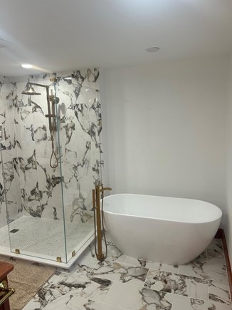 Oak Bluffs Martha's Vineyard vacation rental - Soaking tub big enough for 2.