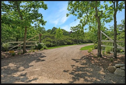 Edgartown  Martha's Vineyard vacation rental - Private driveway to house