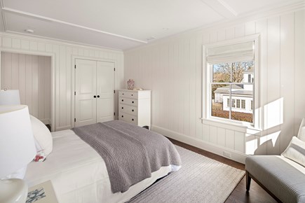 Dowtown Edgartown Martha's Vineyard vacation rental - BR2 Queen En Suite, Second Floor