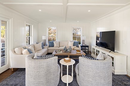 Dowtown Edgartown Martha's Vineyard vacation rental - Living Room
