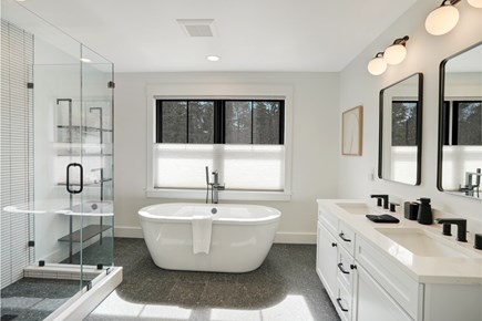 Edgartown Martha's Vineyard vacation rental - BR2 King En Suite with Shower Stall and Soaking Tub, Second Floor