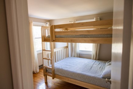 Oak Bluffs Martha's Vineyard vacation rental - Bunk bed room