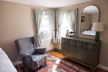Oak Bluffs Martha's Vineyard vacation rental - King room A/C, storage and seating