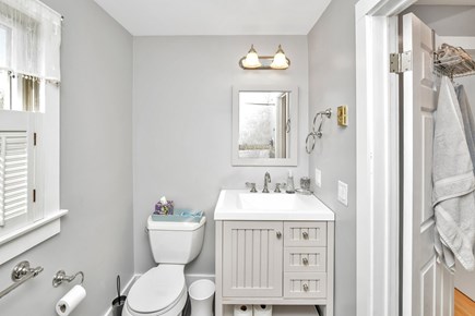 Oak Bluffs Martha's Vineyard vacation rental - Bathroom in the primary suite