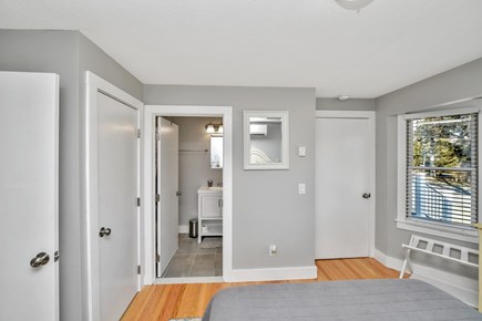 Oak Bluffs Martha's Vineyard vacation rental - Private bath in Queen room