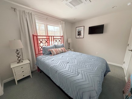 Vineyard Haven Martha's Vineyard vacation rental - 2nd floor Queen Bed