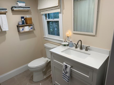 Oak Bluffs, East Chop Martha's Vineyard vacation rental - New Main Floor Bathroom with Tub