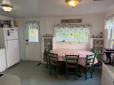 Oak Bluffs, East Chop Martha's Vineyard vacation rental - Kitchen w/dining table