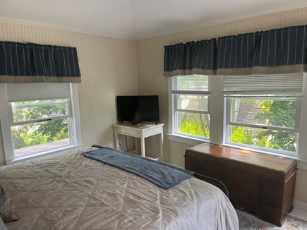 Oak Bluffs, East Chop Martha's Vineyard vacation rental - Upstairs Bedroom w/King & TV