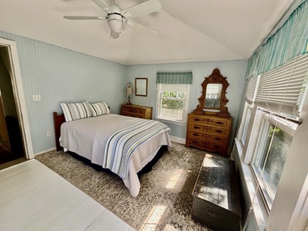 Oak Bluffs, East Chop Martha's Vineyard vacation rental - Queen Bed