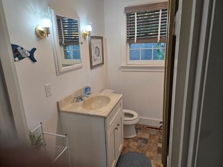 Oak Bluffs Martha's Vineyard vacation rental - Bathroom