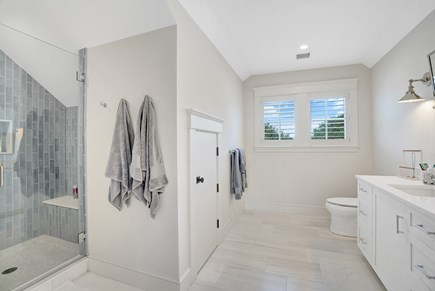Edgartown Martha's Vineyard vacation rental - Second Floor: Bedroom #4 Two Queen Bed and Ensuite Bathroom