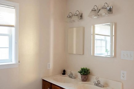 Vineyard Haven Martha's Vineyard vacation rental - 2nd Floor Bathroom