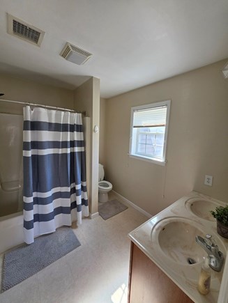Vineyard Haven Martha's Vineyard vacation rental - Master Bath