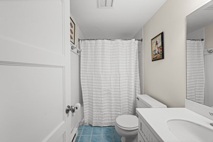 Oak Bluffs Martha's Vineyard vacation rental - Shared Bath - Lower Level