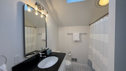 Katama-Edgartown Martha's Vineyard vacation rental - Adjoining Hall Bath, Shower Tub Combo, Second Floor