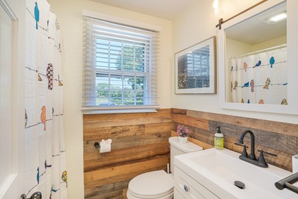 Edgartown Martha's Vineyard vacation rental - Full Bathroom
