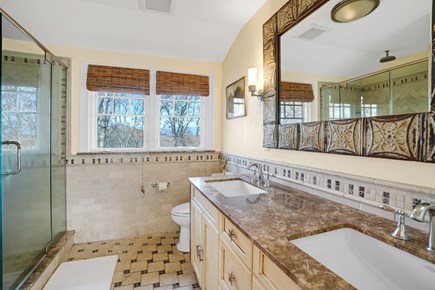 Aquinnah Martha's Vineyard vacation rental - Primary bathroom