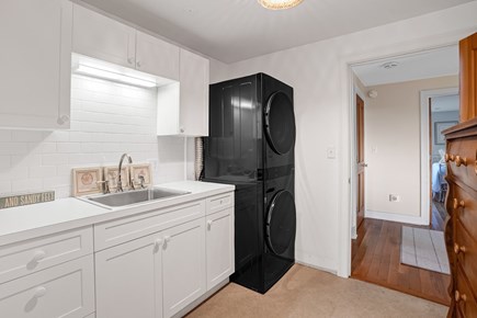 Aquinnah Martha's Vineyard vacation rental - Laundry Room