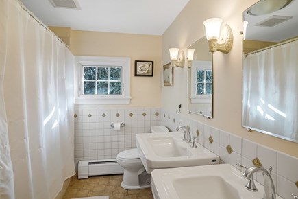 Aquinnah Martha's Vineyard vacation rental - Lower level shared bathroom