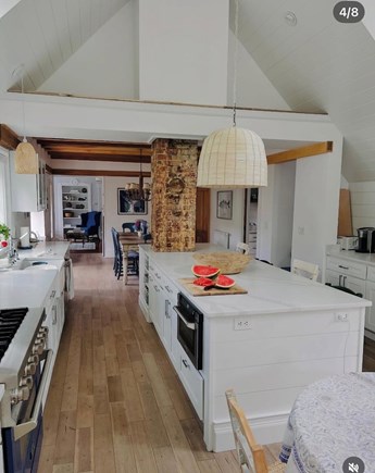 Vineyard Haven, Hydrangea House Martha's Vineyard vacation rental - Gourmet Kitchen