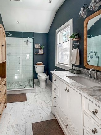Edgartown Martha's Vineyard vacation rental - Full bath with shower