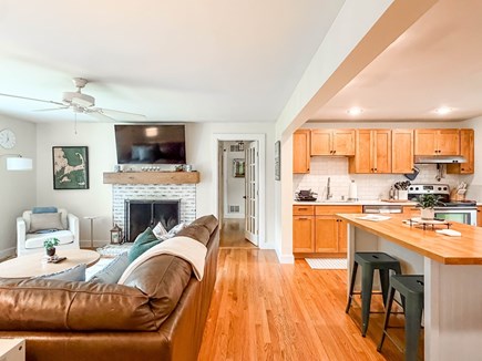 Edgartown Martha's Vineyard vacation rental - Living Room/Kitchen